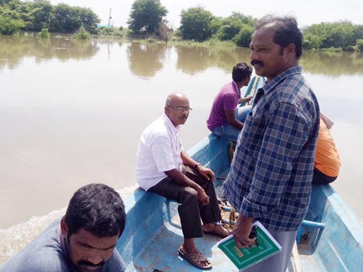 Heavy Flood Water Reaches Godavari and Krishna Rivers Photo Gallery - Sakshi21