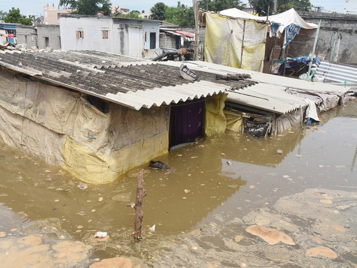 Heavy Flood Water Reaches Godavari and Krishna Rivers Photo Gallery - Sakshi22