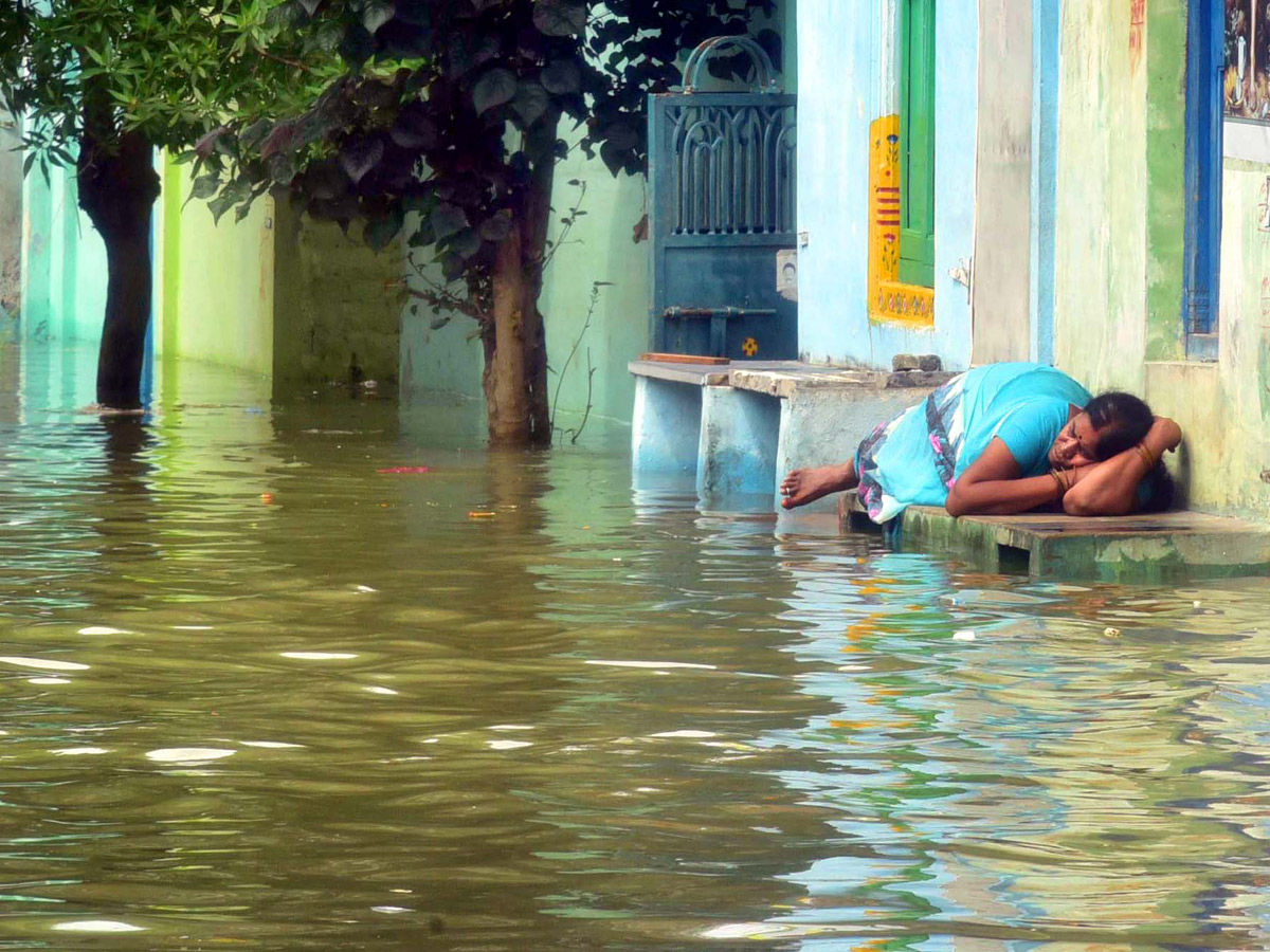 Heavy Flood Water Reaches Godavari and Krishna Rivers Photo Gallery - Sakshi4