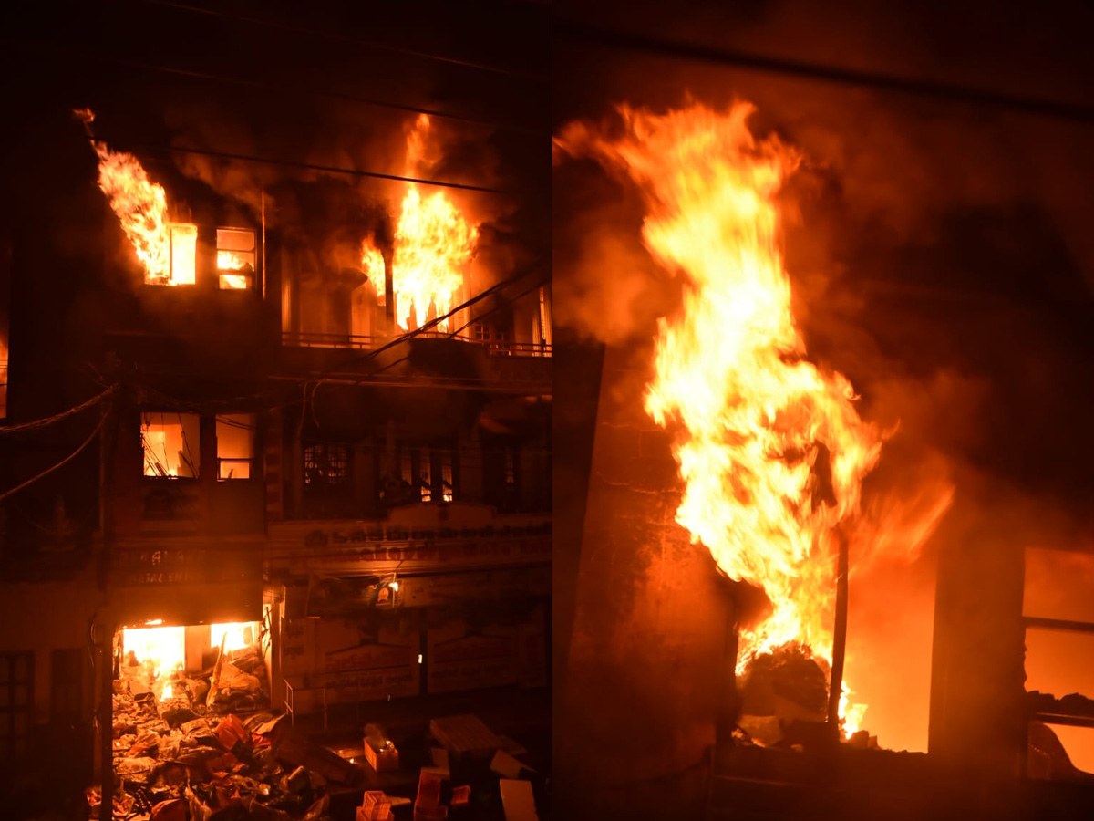 Nellore Chinna bazar fire Accident PHoto Gallery - Sakshi4