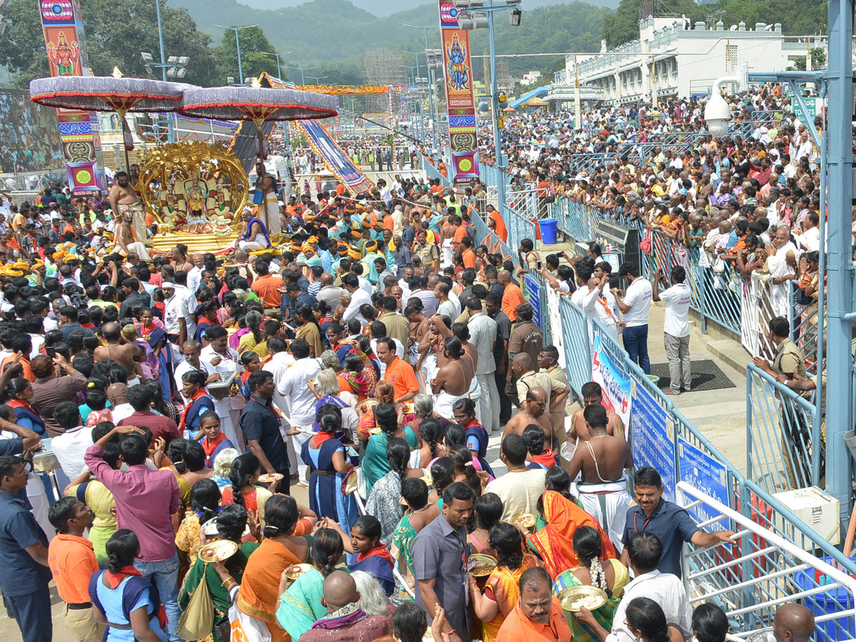 Tirumala Brahmotsavam Srivaru On Kalpavriksha Vahanam Photo Gallery  - Sakshi38