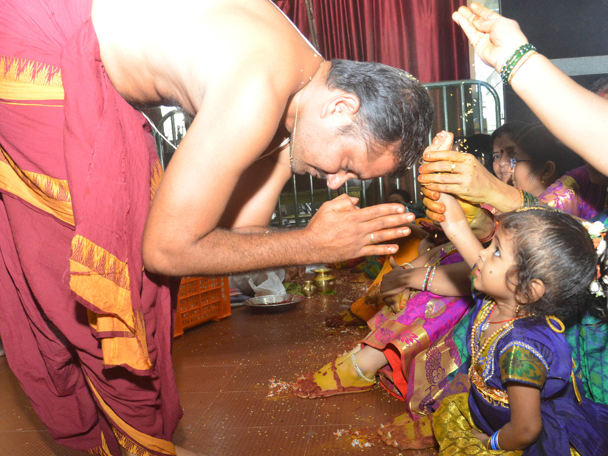 Dasara Sharan Navaratri Celebrations In Durga Temple Photo Gallery - Sakshi12