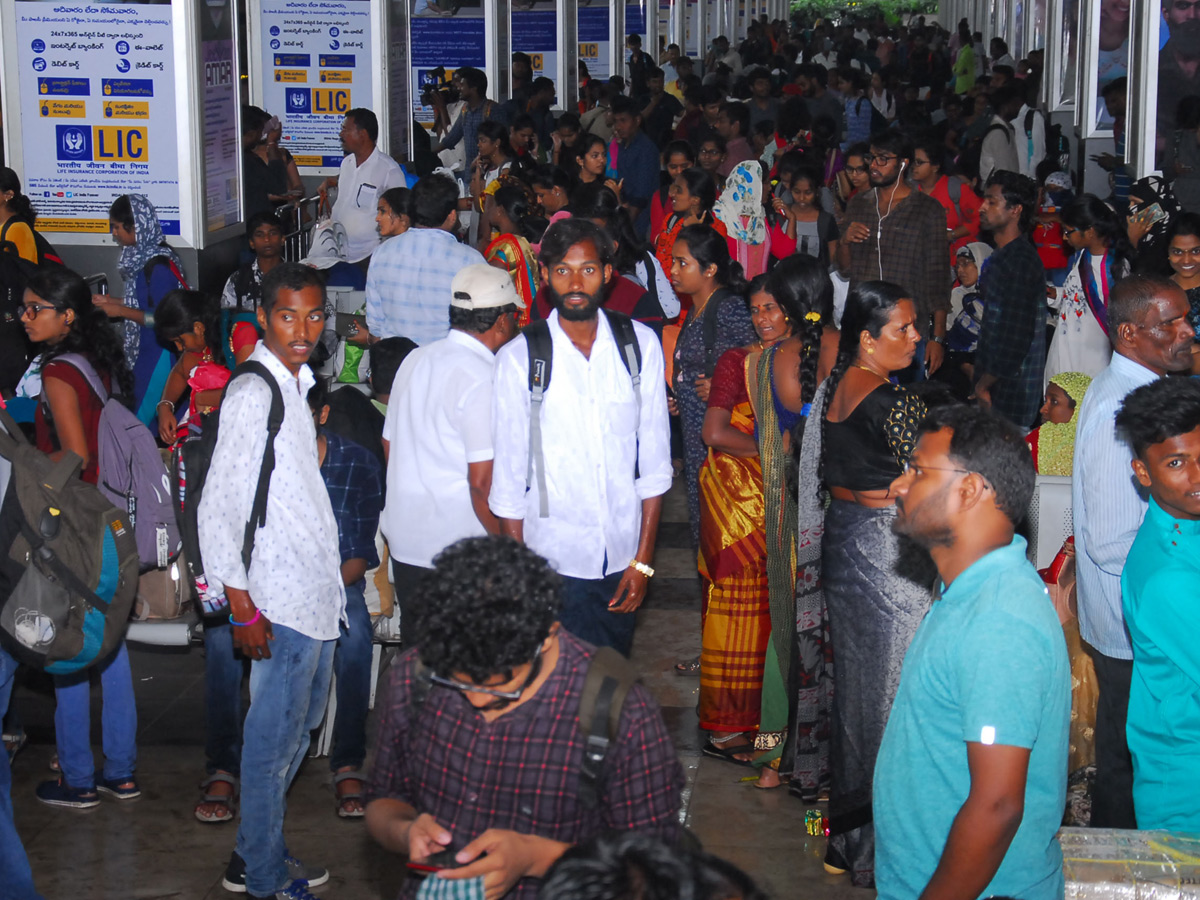 TSRTC Staff Strike in Tonight Photo Gallery - Sakshi10