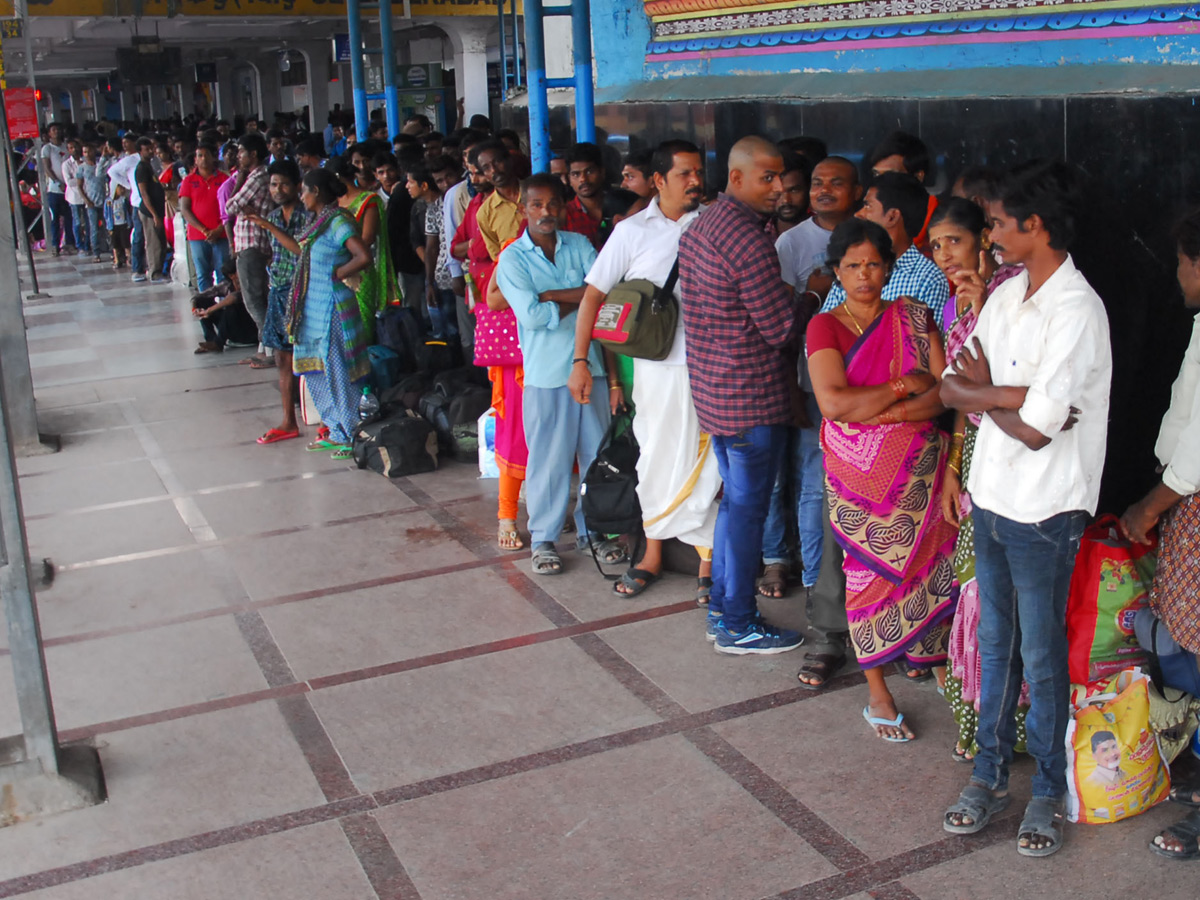 TSRTC Staff Strike in Tonight Photo Gallery - Sakshi22