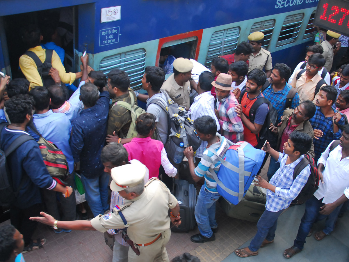 TSRTC Staff Strike in Tonight Photo Gallery - Sakshi3