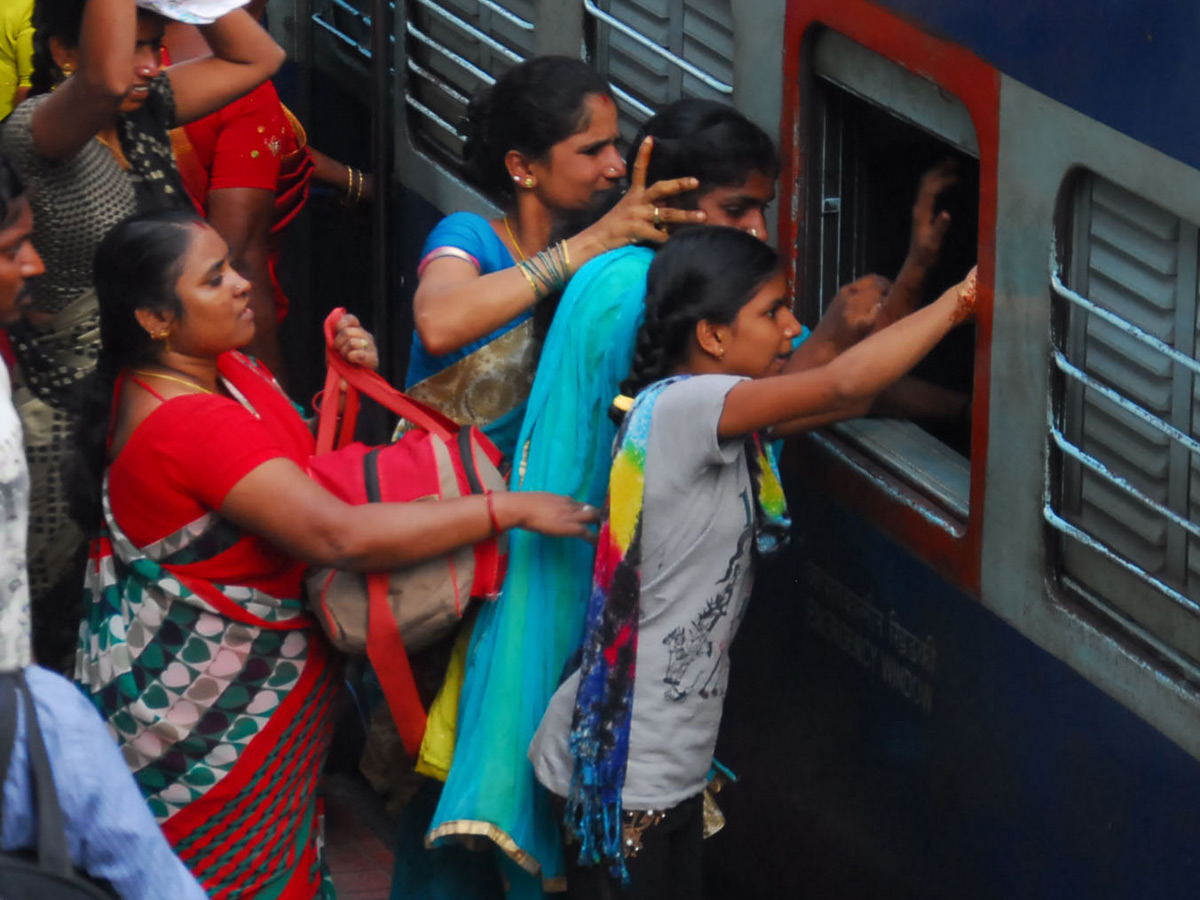 TSRTC Staff Strike in Tonight Photo Gallery - Sakshi23