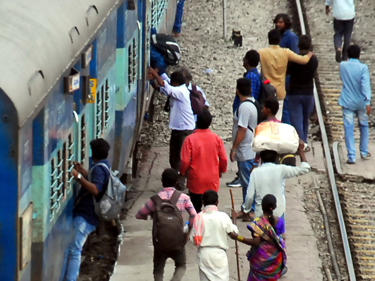 TSRTC Staff Strike in Tonight Photo Gallery - Sakshi6