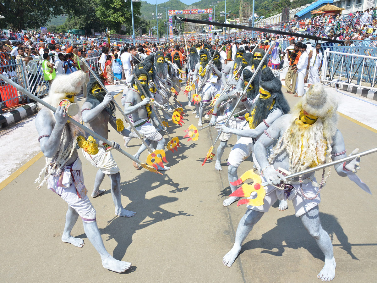 Tirumala Brahmotsavam Mohini Avatar Performed For Lord Venkateswara Photo Gallery - Sakshi15