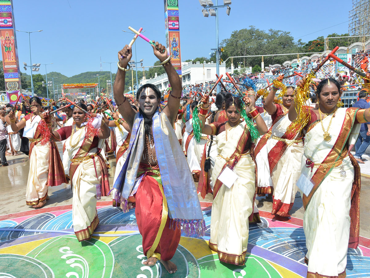 Tirumala Brahmotsavam Mohini Avatar Performed For Lord Venkateswara Photo Gallery - Sakshi18