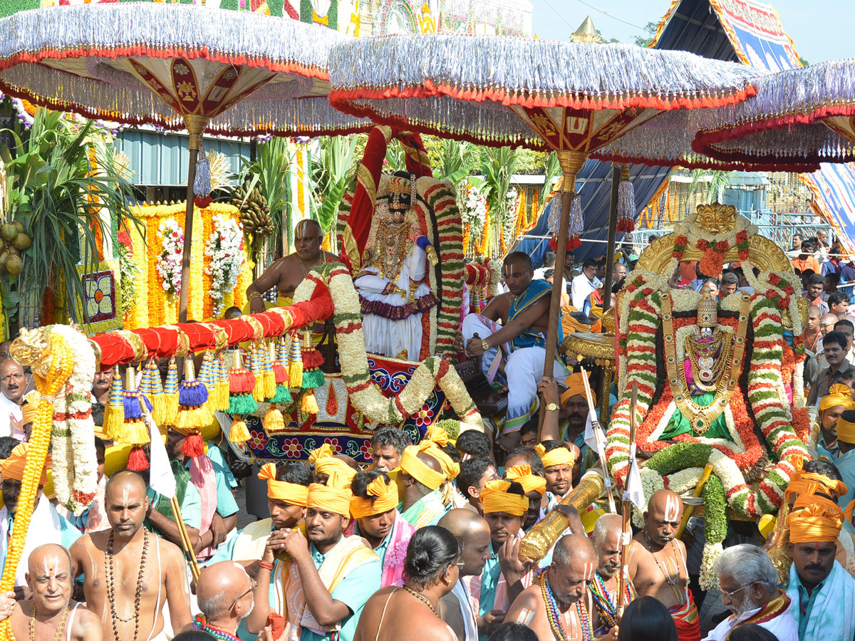 Tirumala Brahmotsavam Mohini Avatar Performed For Lord Venkateswara Photo Gallery - Sakshi23