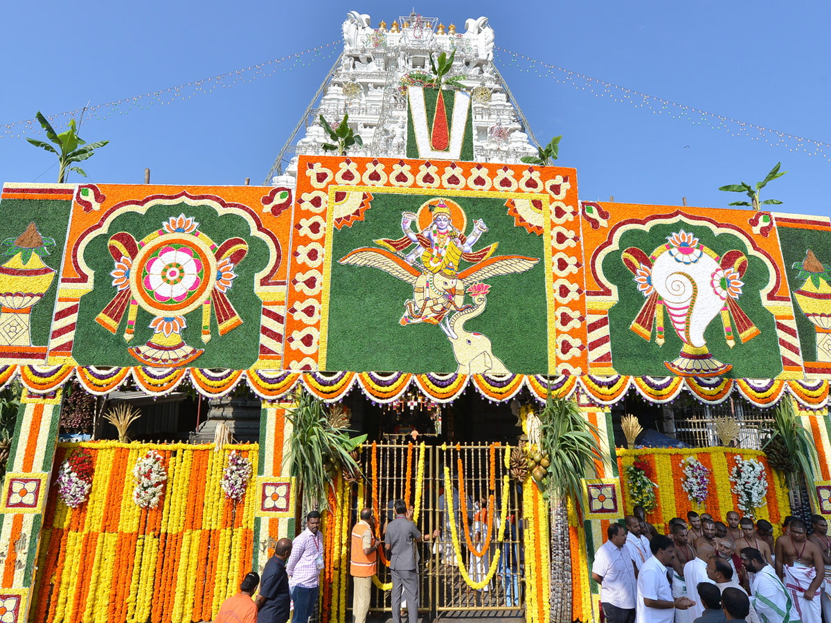 Tirumala Brahmotsavam Mohini Avatar Performed For Lord Venkateswara Photo Gallery - Sakshi3