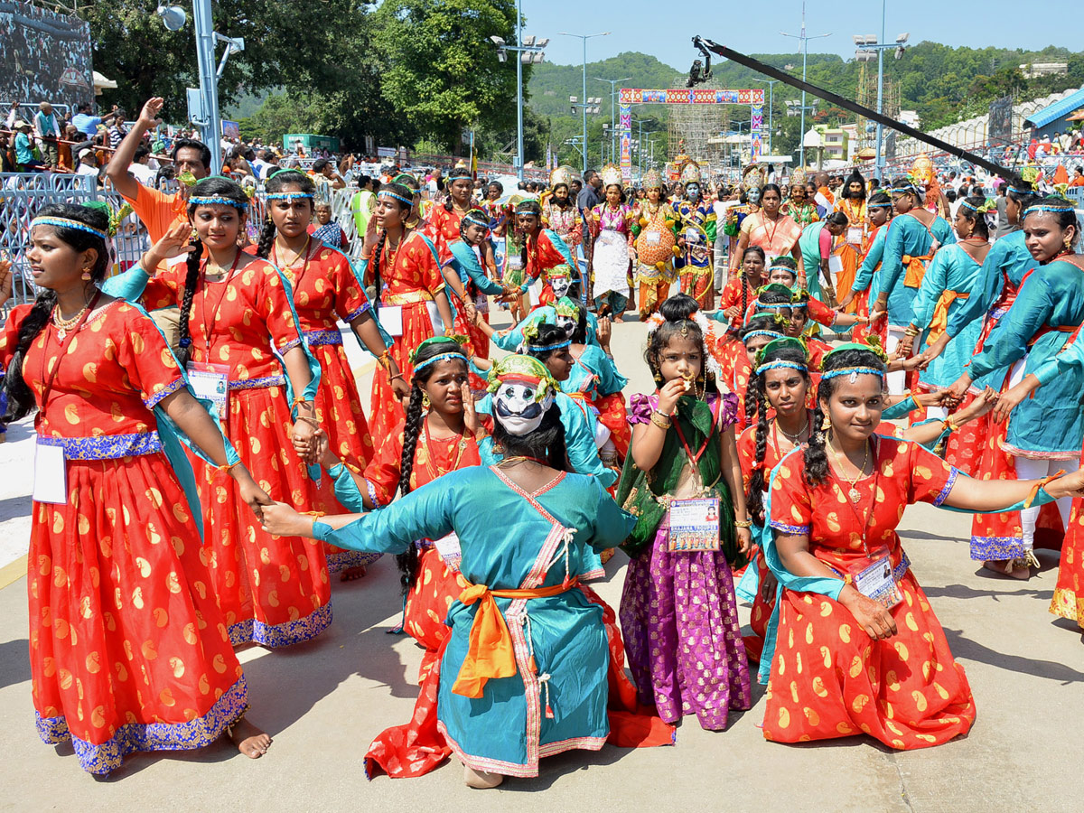 Tirumala Brahmotsavam Mohini Avatar Performed For Lord Venkateswara Photo Gallery - Sakshi37