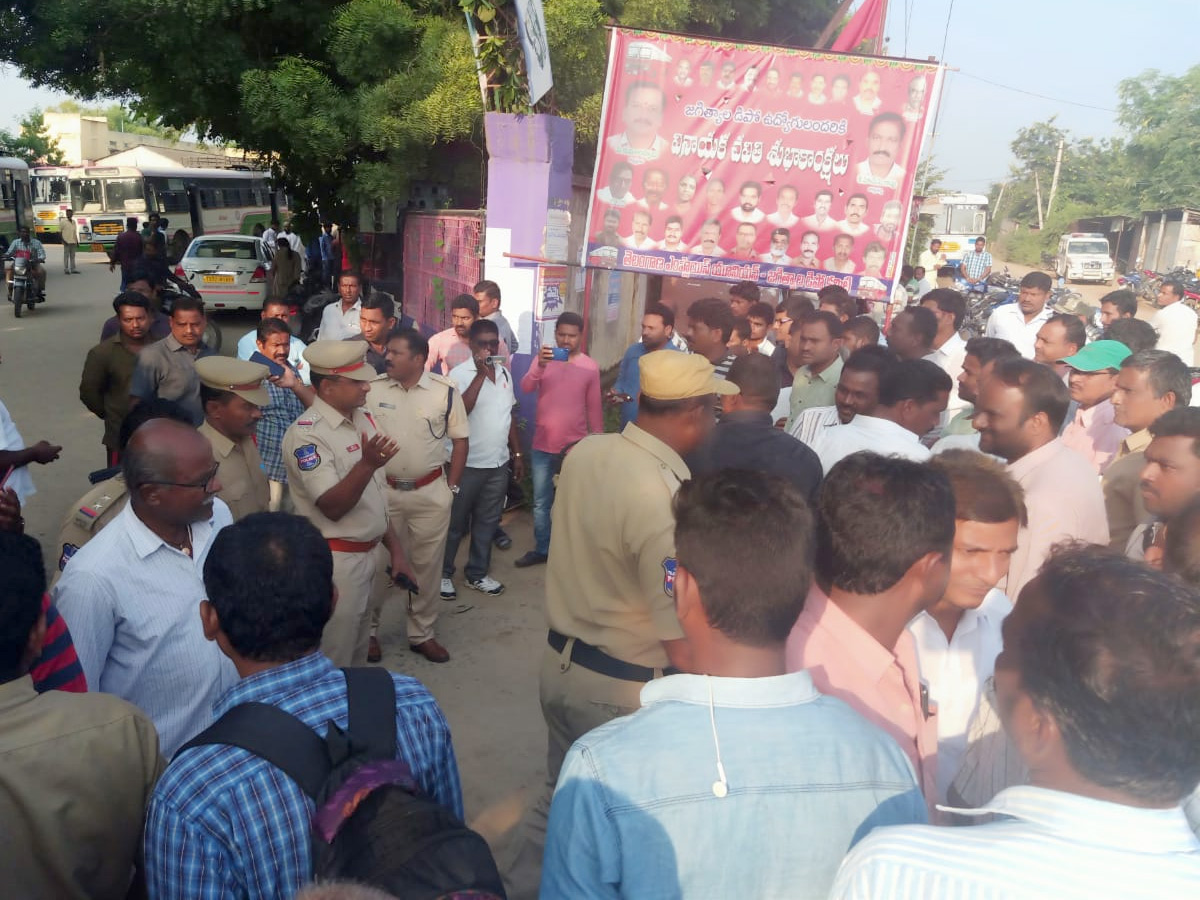 RTC strike in Telangana Photo Gallery - Sakshi7