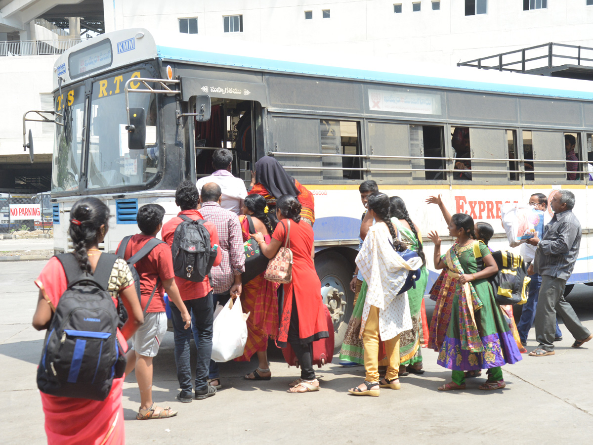 Telangana RTC strike - Sakshi11