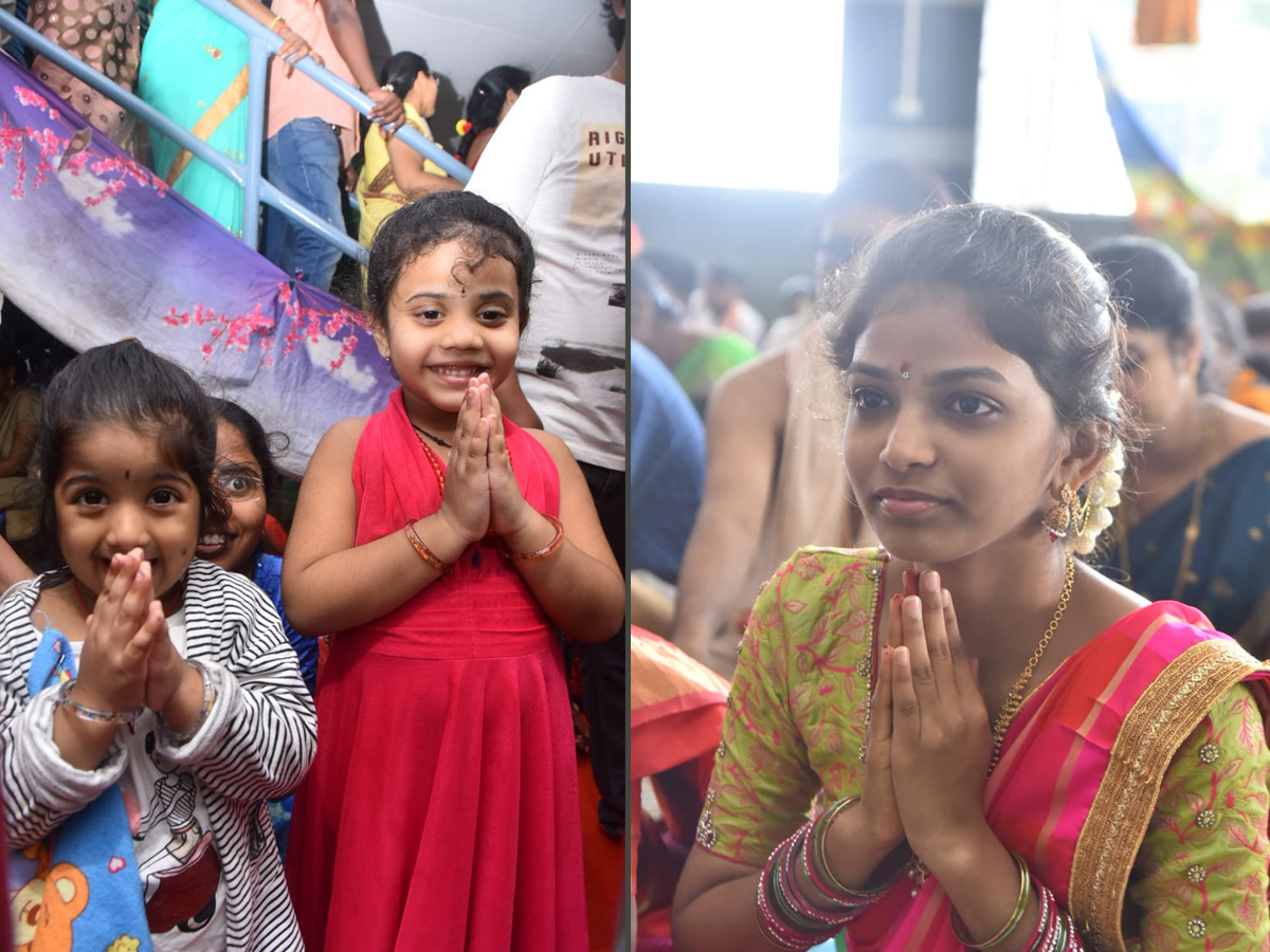 Huge Devotees Crowd In Kanaka Durga Temple At Vijayawada Photo Gallery - Sakshi18