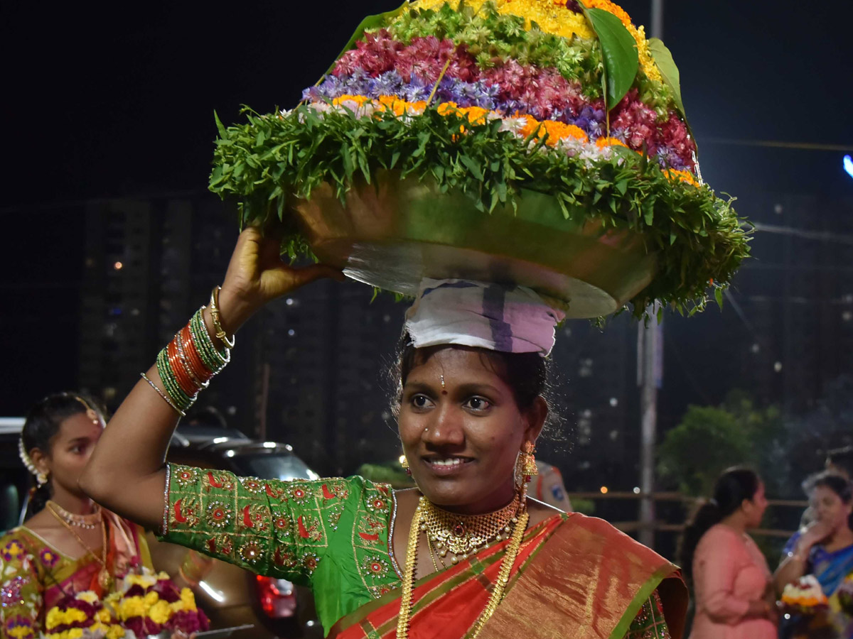 Bathukamma Celebrations 2019 At Telangana Photo Gallery - Sakshi17