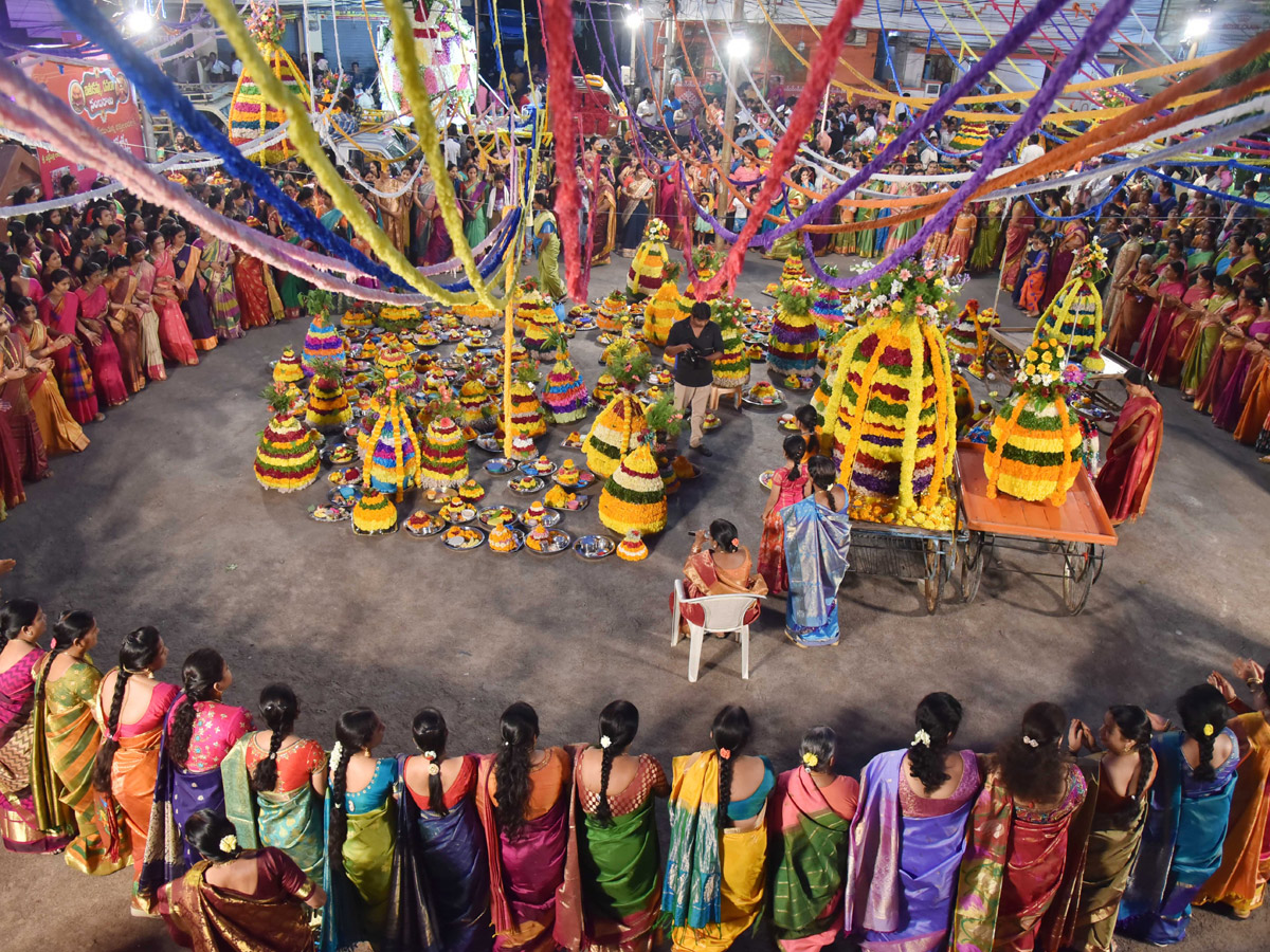 Bathukamma Celebrations 2019 At Telangana Photo Gallery - Sakshi20