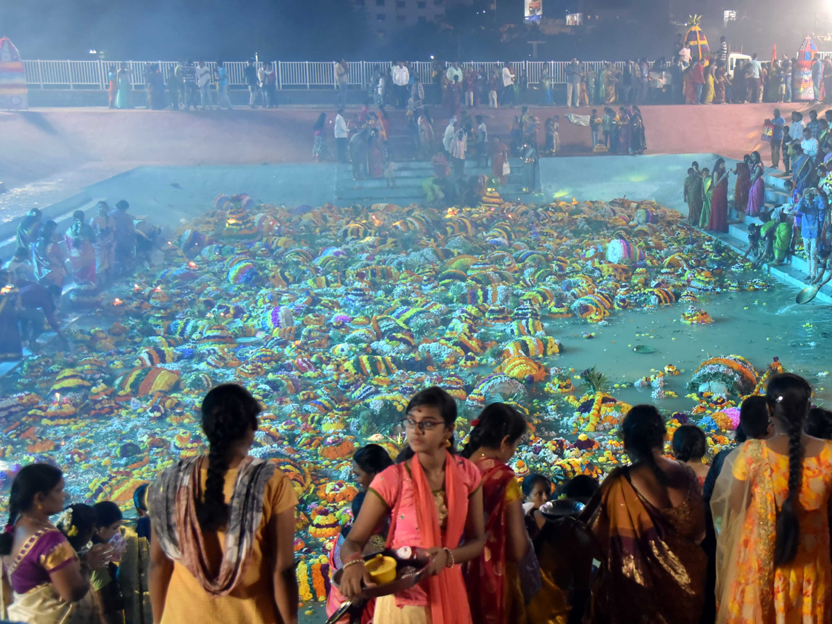 Bathukamma Celebrations 2019 At Telangana Photo Gallery - Sakshi5