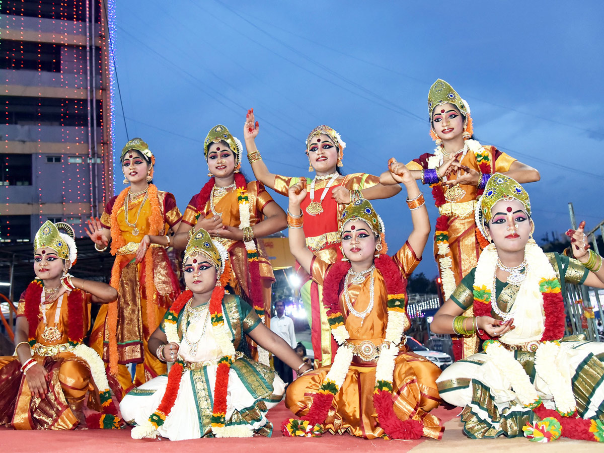 Dasara Festival Celebration At Indrakeeladri in Vijayawada - Sakshi18