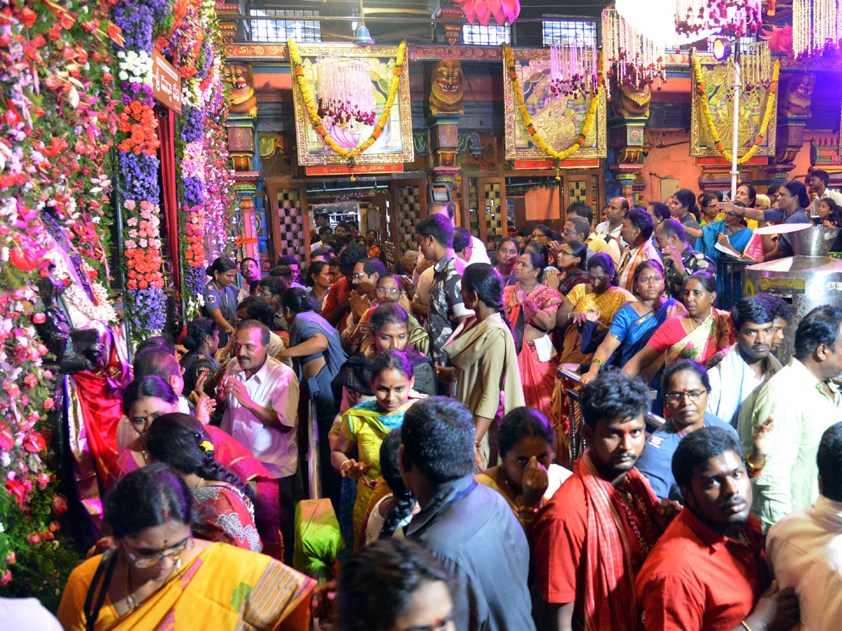 Dasara Festival Celebration At Indrakeeladri in Vijayawada - Sakshi28