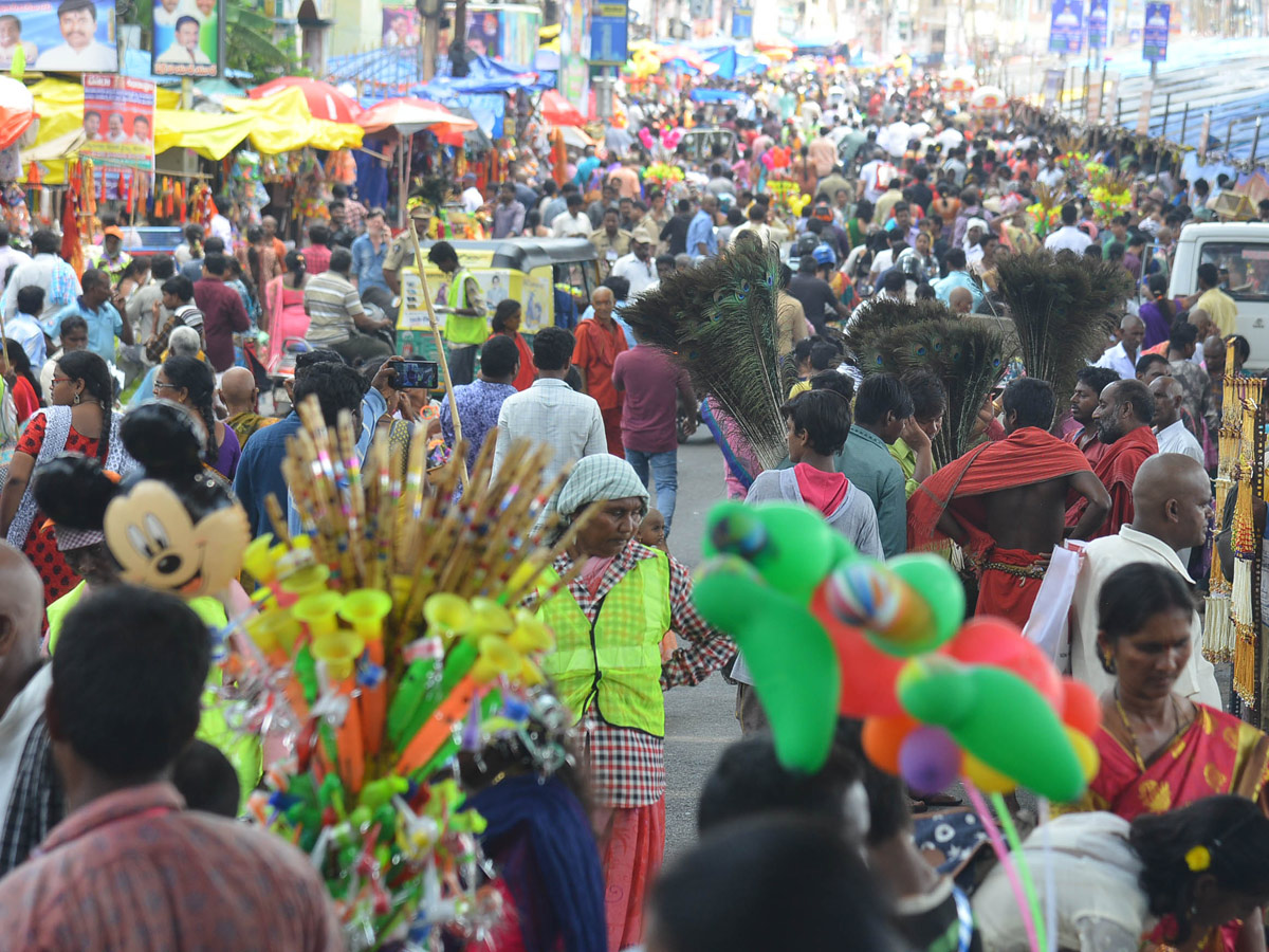 Dasara Festival Celebration At Indrakeeladri in Vijayawada - Sakshi31