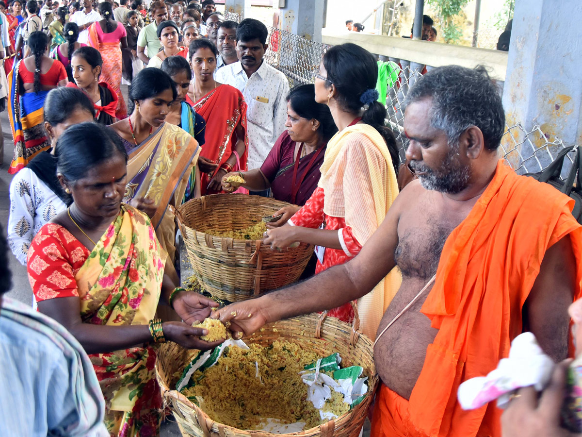 Dasara Festival Celebration At Indrakeeladri in Vijayawada - Sakshi34