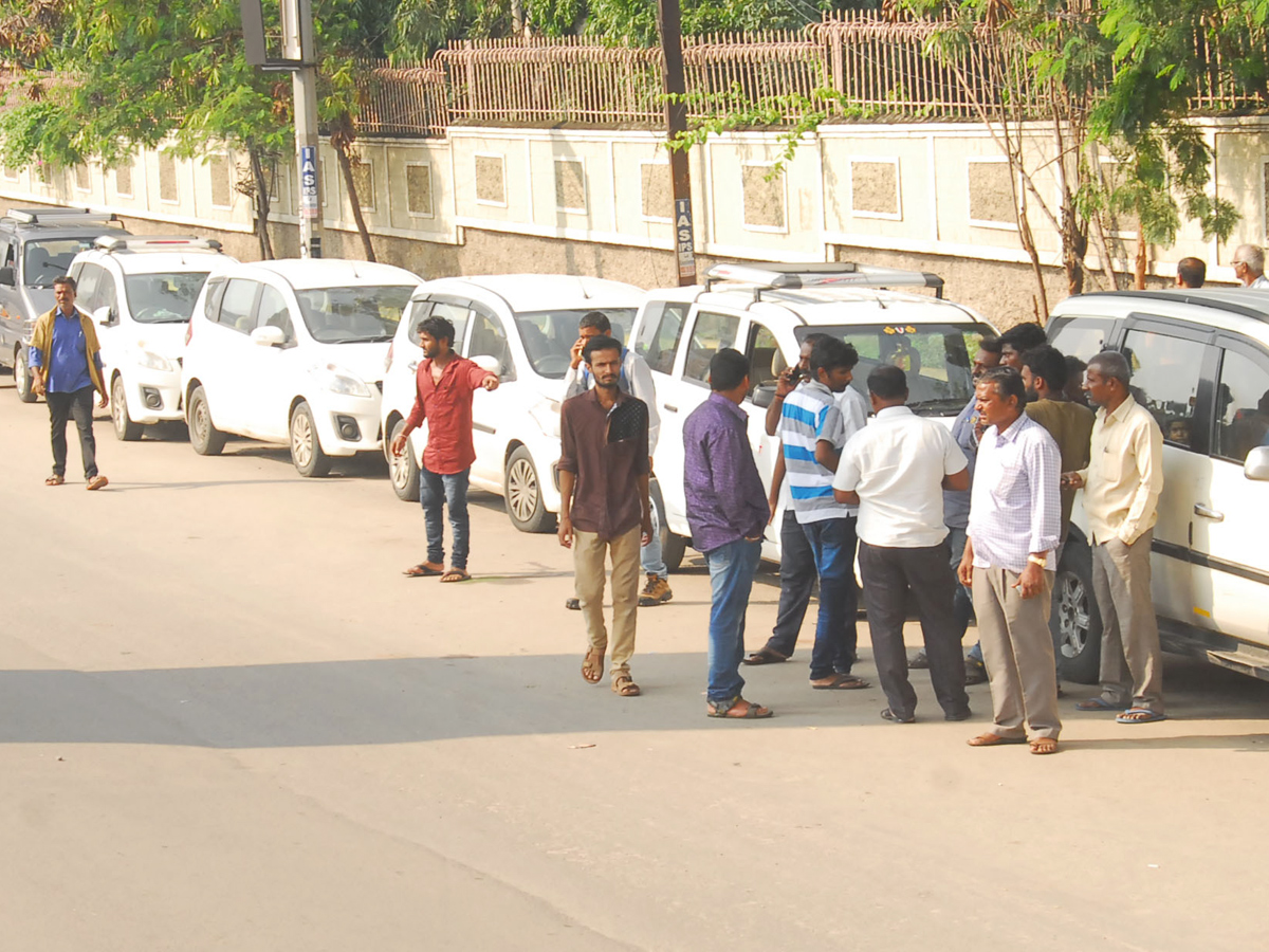 TSRTC strike enters third day Photo Gallery - Sakshi10