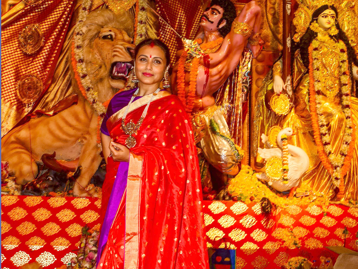 Bollywood celebrities Durga Puja Festival 2019 Photo Gallery - Sakshi9