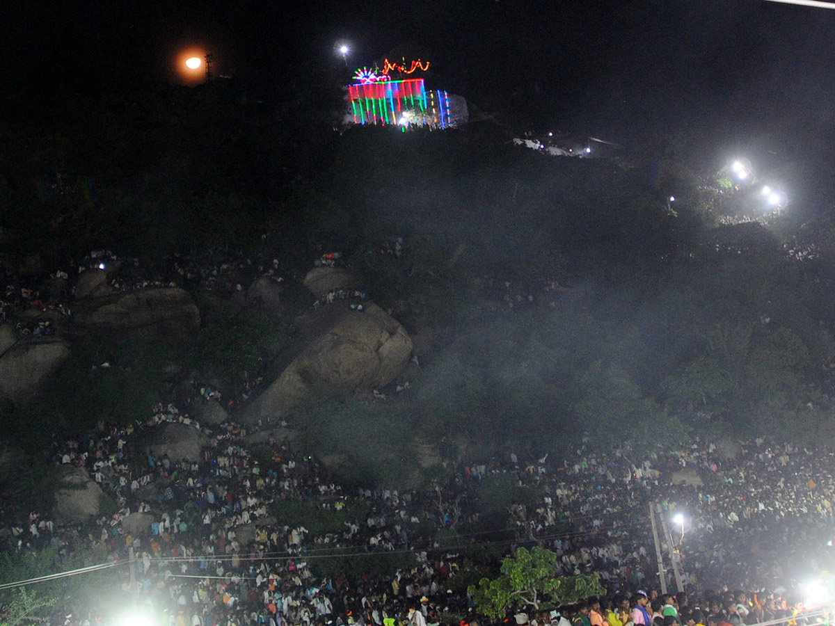 Devaragattu Bunny Utsavam 2019 In Kurnool Photo Gallery - Sakshi19