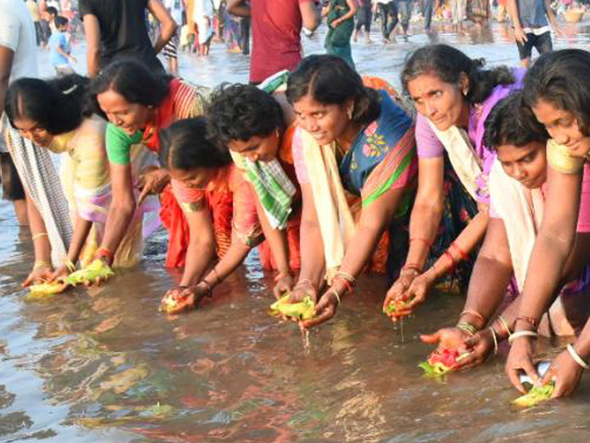 Karthika Pournami Celebrations AP AND TELANGANA Photo Gallery - Sakshi20