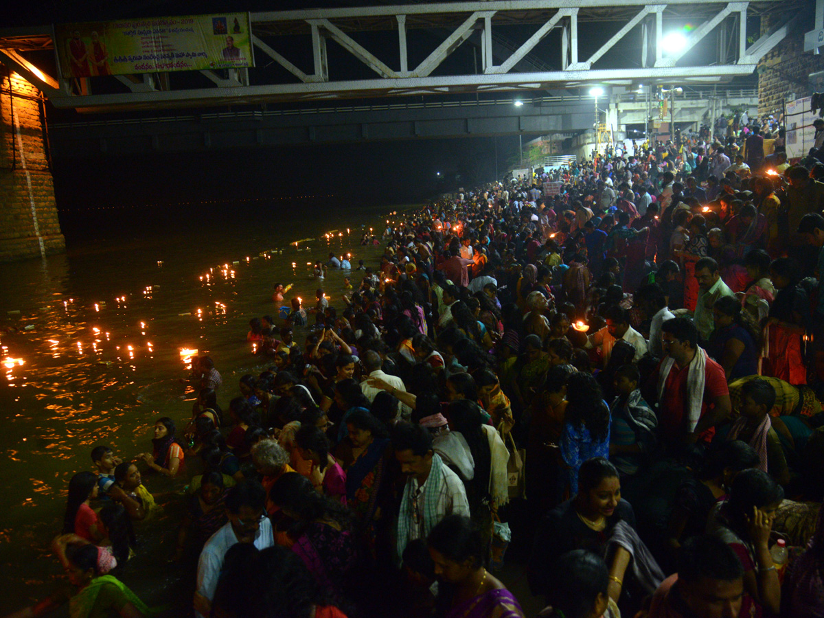 Kartik Purnima Festival in Rajahmundry Photo Gallery - Sakshi1