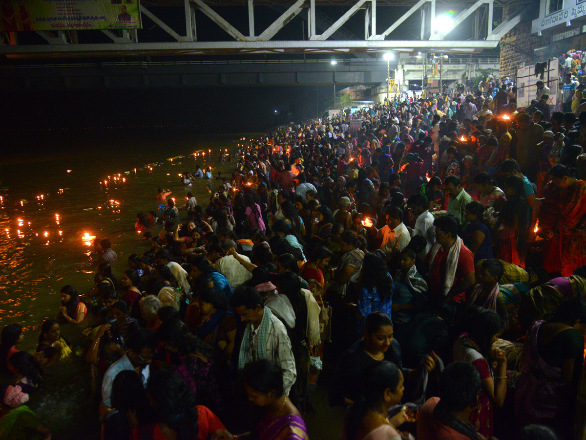 Kartik Purnima Festival in Rajahmundry Photo Gallery - Sakshi14