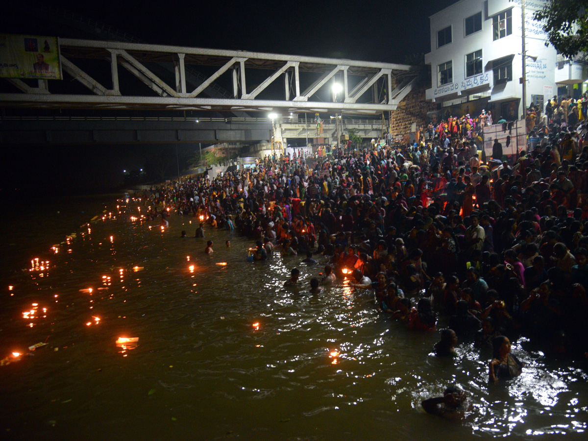 Kartik Purnima Festival in Rajahmundry Photo Gallery - Sakshi16