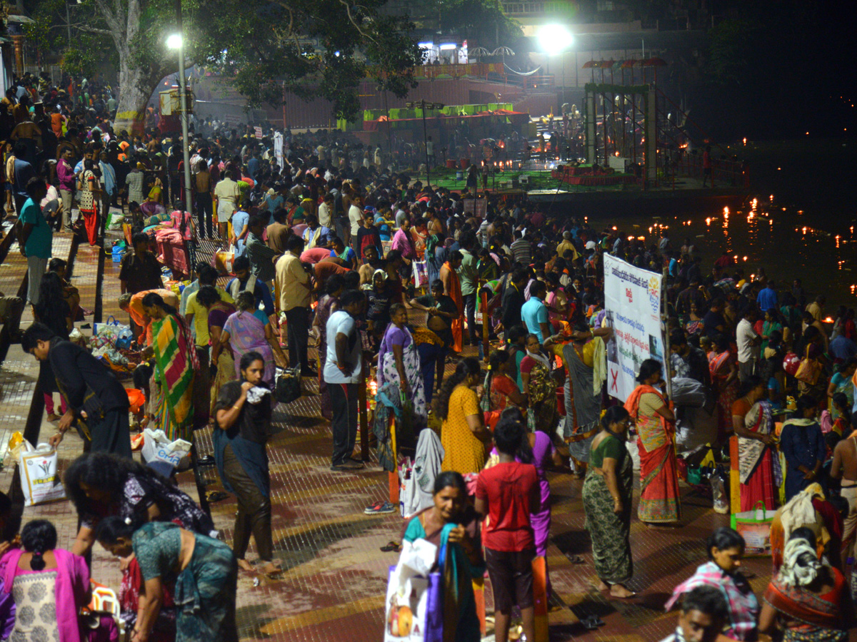 Kartik Purnima Festival in Rajahmundry Photo Gallery - Sakshi18