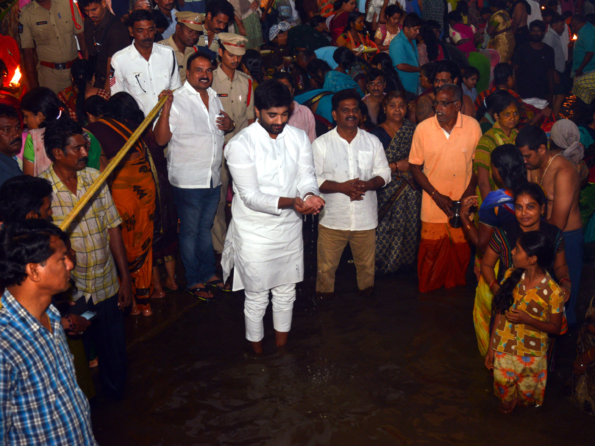 Kartik Purnima Festival in Rajahmundry Photo Gallery - Sakshi4