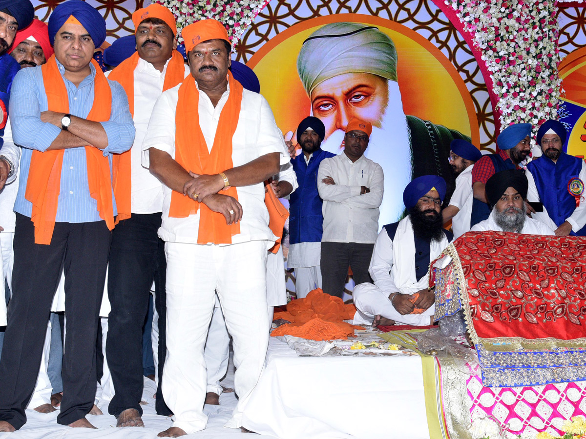 KTR Participating in Guru Nanak Jayanti Celebrations Photo Gallery - Sakshi15