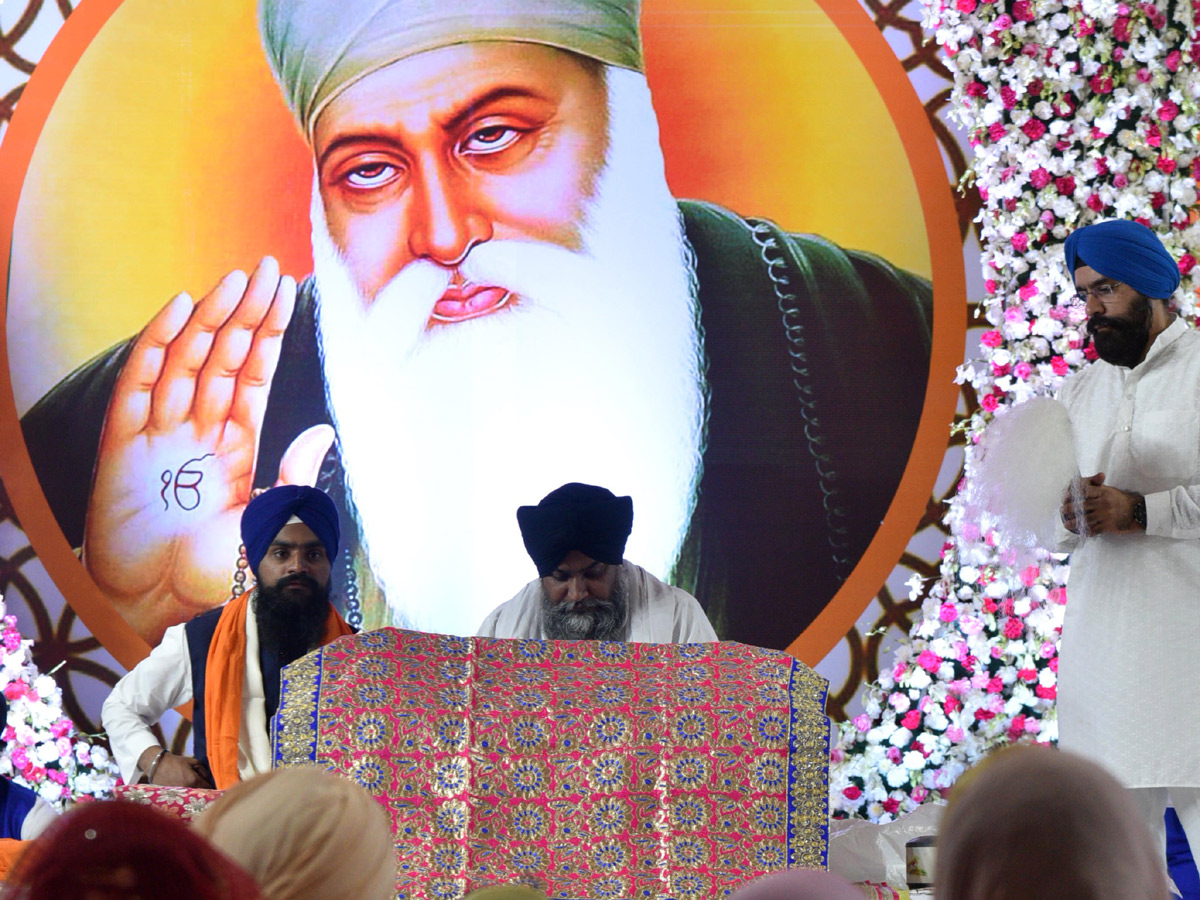 KTR Participating in Guru Nanak Jayanti Celebrations Photo Gallery - Sakshi9