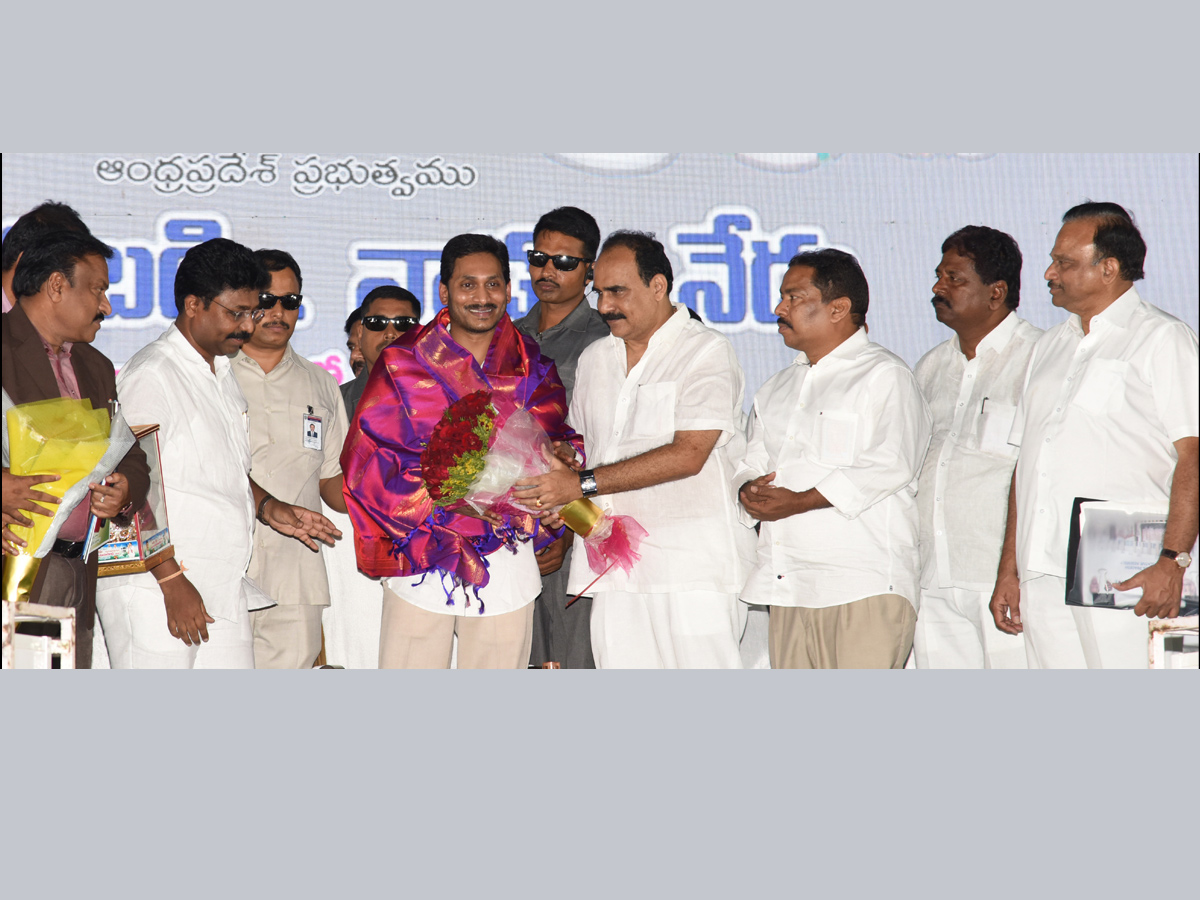 CM YS Jagan launched Mana Badi Naadu Nedu Program in Ongole Photo Gallery - Sakshi5