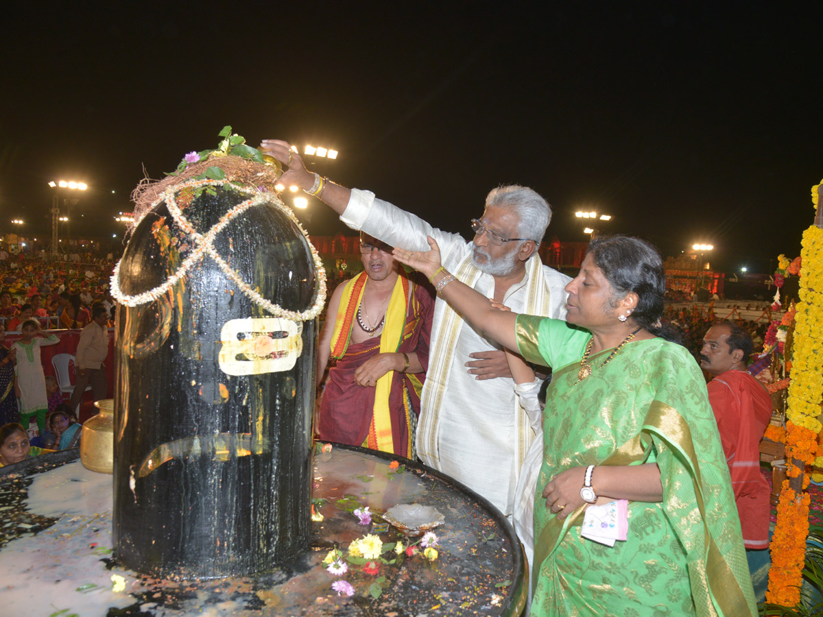 Koti Deepotsavam 2019 in Hyderabad Ntr Stadium Photo Gallery - Sakshi1