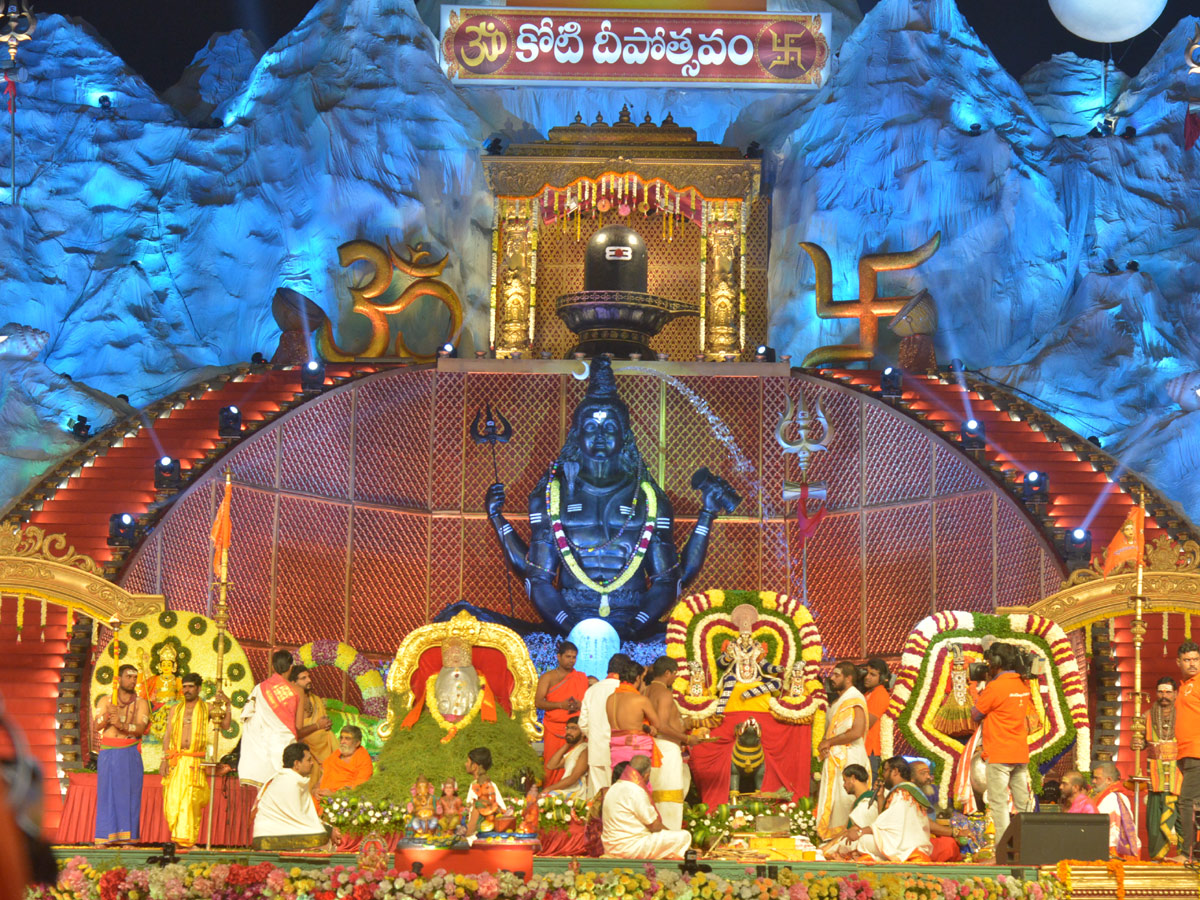 Koti Deepotsavam 2019 in Hyderabad Ntr Stadium Photo Gallery - Sakshi3