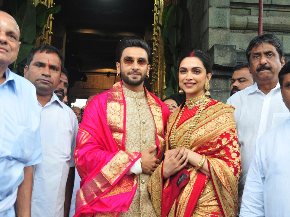 Ranveer Singh Deepika Padukone Visits Tirumala Photo Gallery - Sakshi12