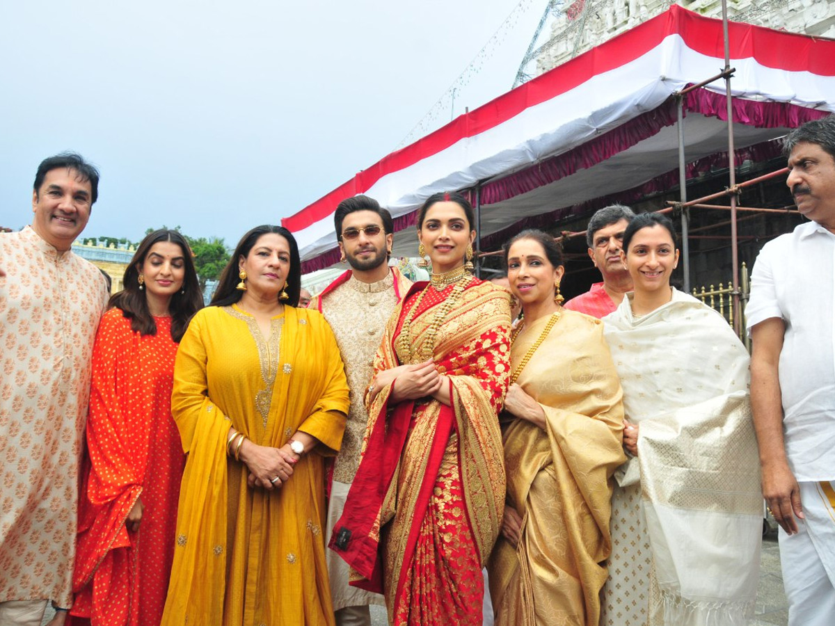 Ranveer Singh Deepika Padukone Visits Tirumala Photo Gallery - Sakshi4