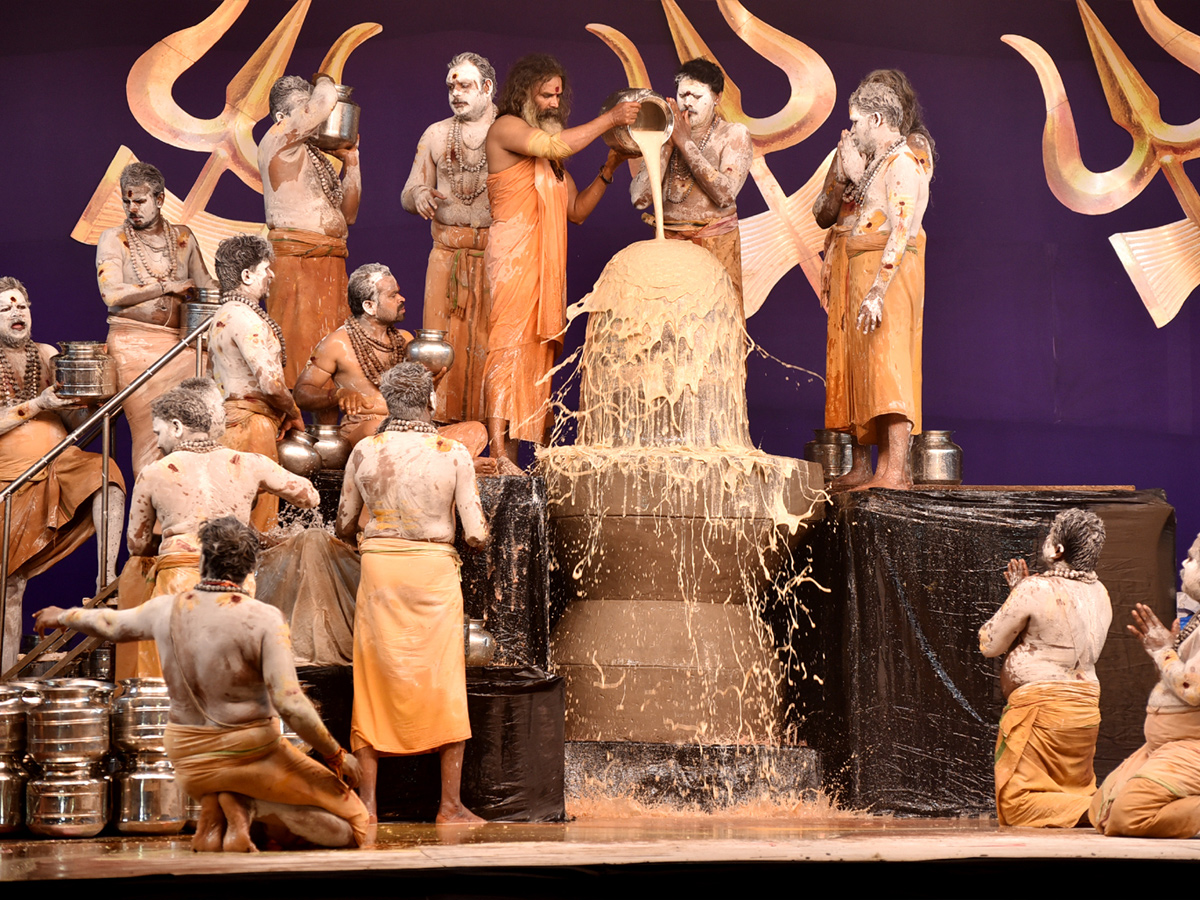 Maha Rudrabhishekam at RK Beach Road in Visakhapatnam - Sakshi2