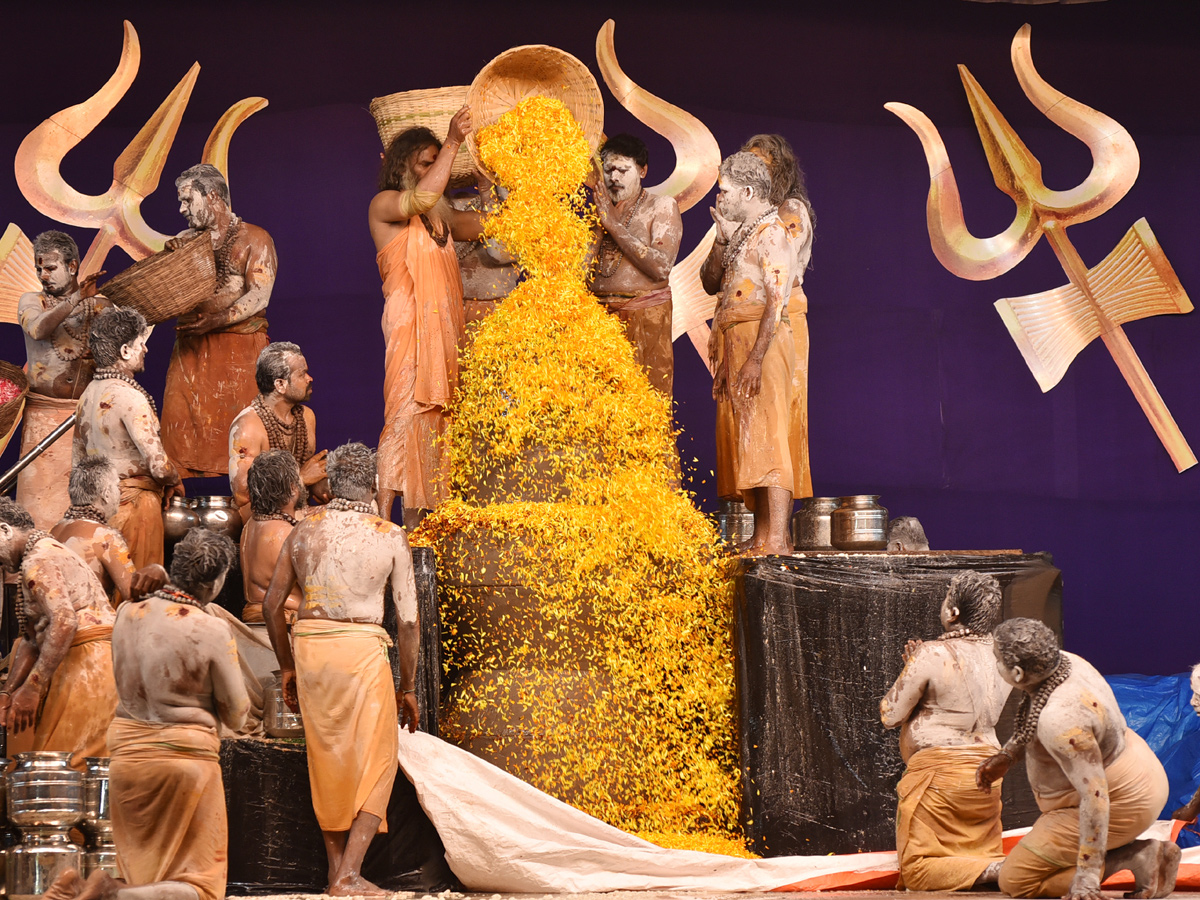 Maha Rudrabhishekam at RK Beach Road in Visakhapatnam - Sakshi3