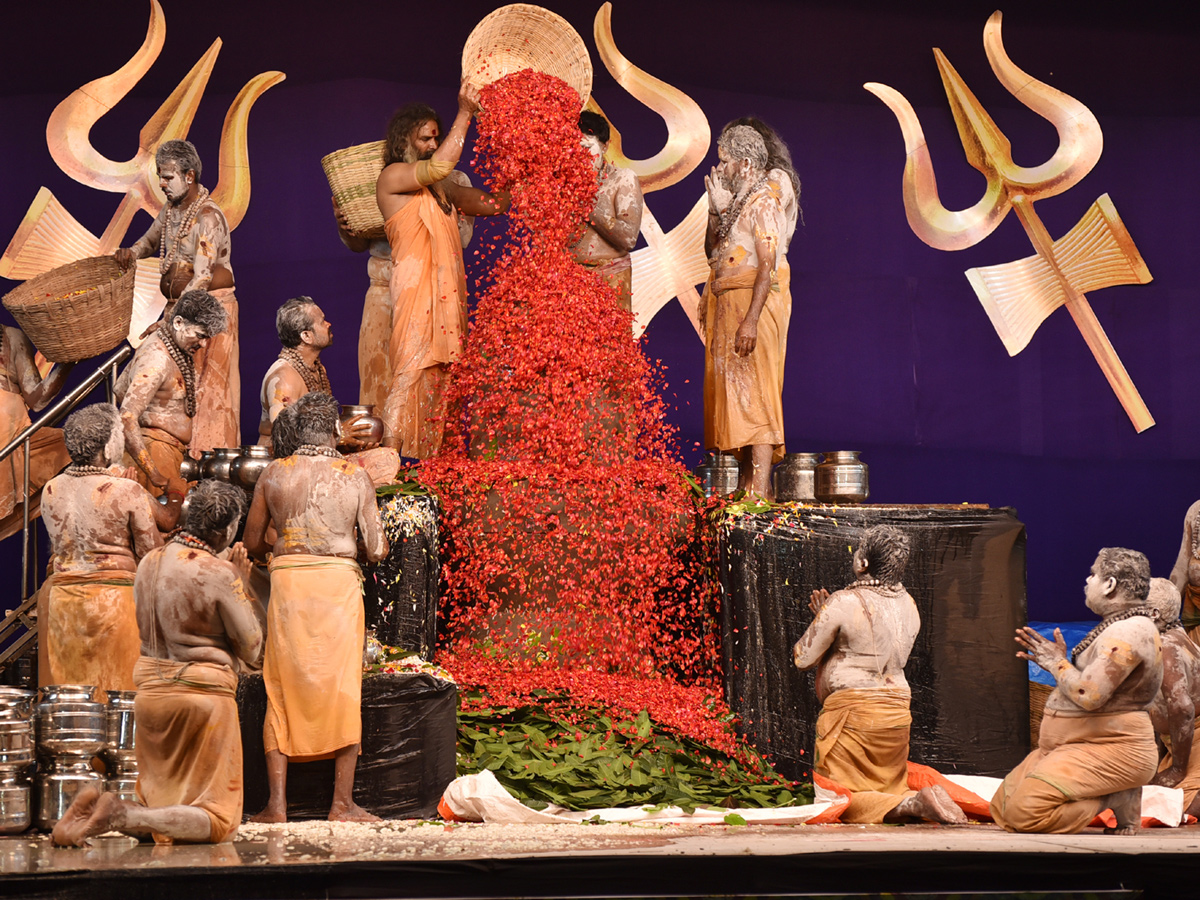 Maha Rudrabhishekam at RK Beach Road in Visakhapatnam - Sakshi5