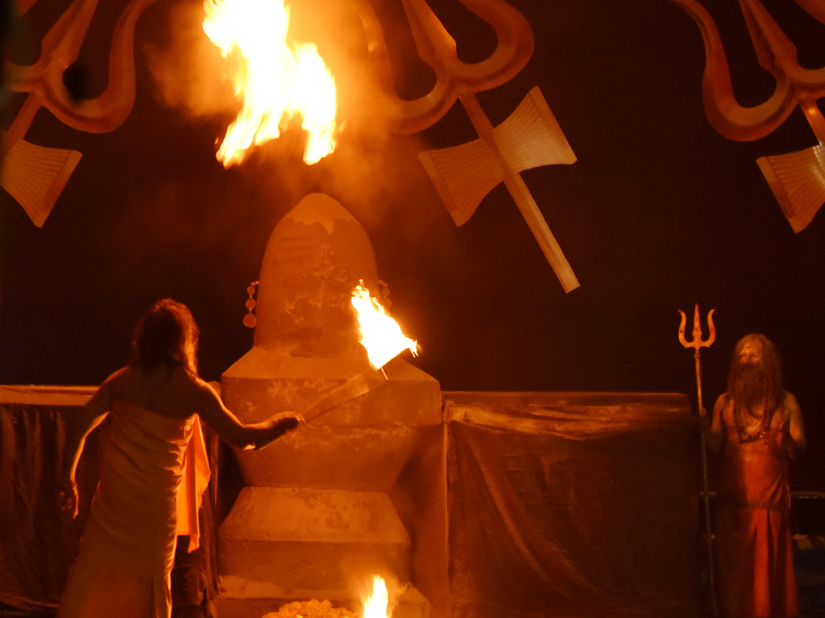 Maha Rudrabhishekam at RK Beach Road in Visakhapatnam - Sakshi16