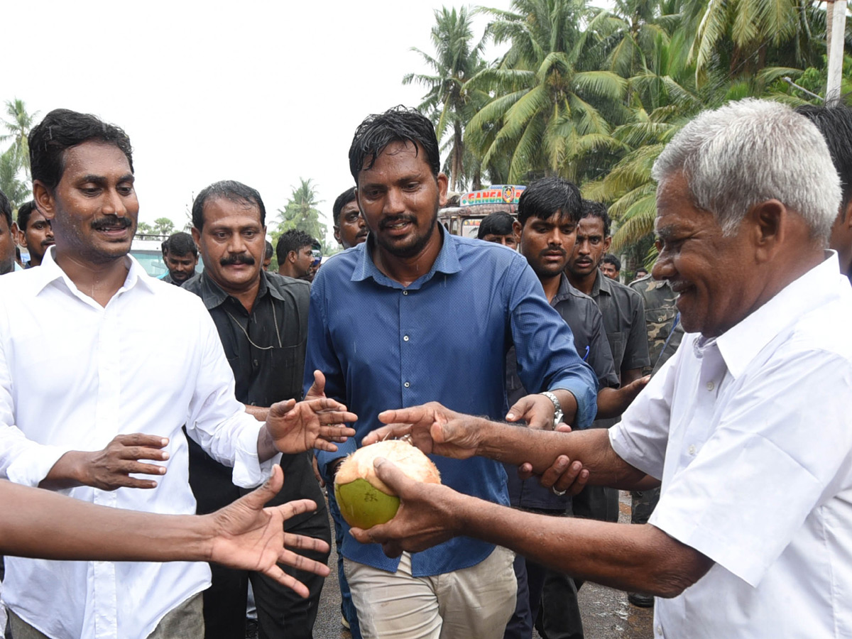 YS Jagan Praja Sankalpa Yatra Best Photo Gallery - Sakshi17