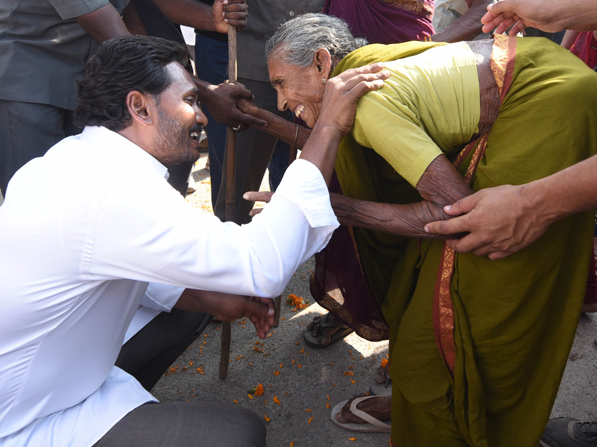 YS Jagan Praja Sankalpa Yatra Best Photo Gallery - Sakshi18