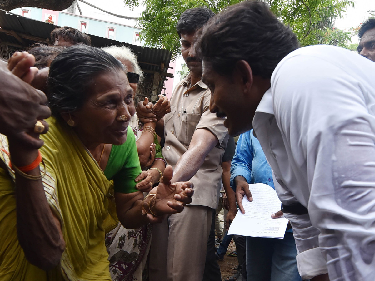 YS Jagan Praja Sankalpa Yatra Best Photo Gallery - Sakshi25