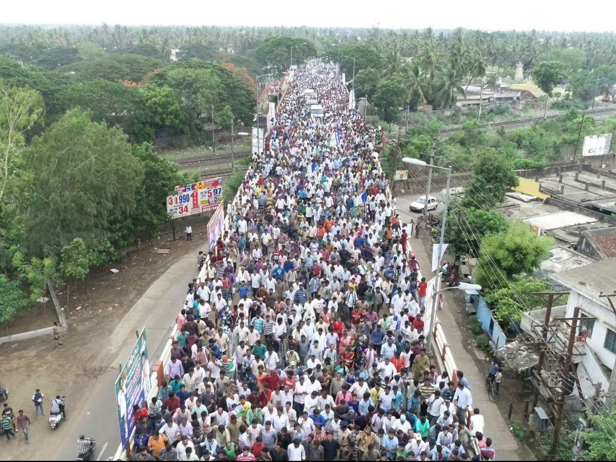 YS Jagan Praja Sankalpa Yatra Best Photo Gallery - Sakshi32